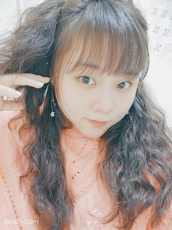 艾薇儿的第一张照片--邵武交友网